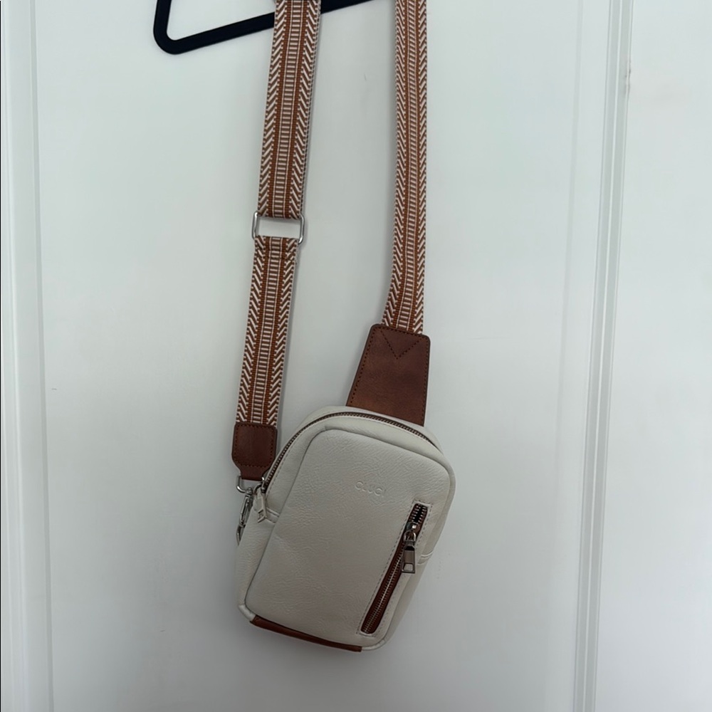 Cream/white and BrownCrossbody Bag